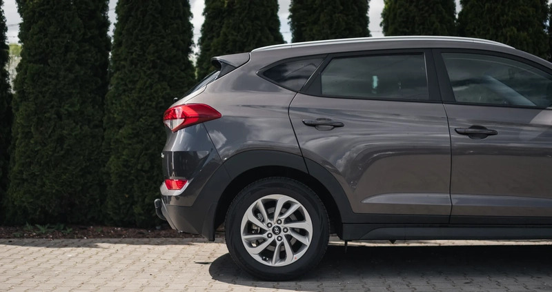 Hyundai Tucson cena 75990 przebieg: 106597, rok produkcji 2017 z Tychowo małe 781